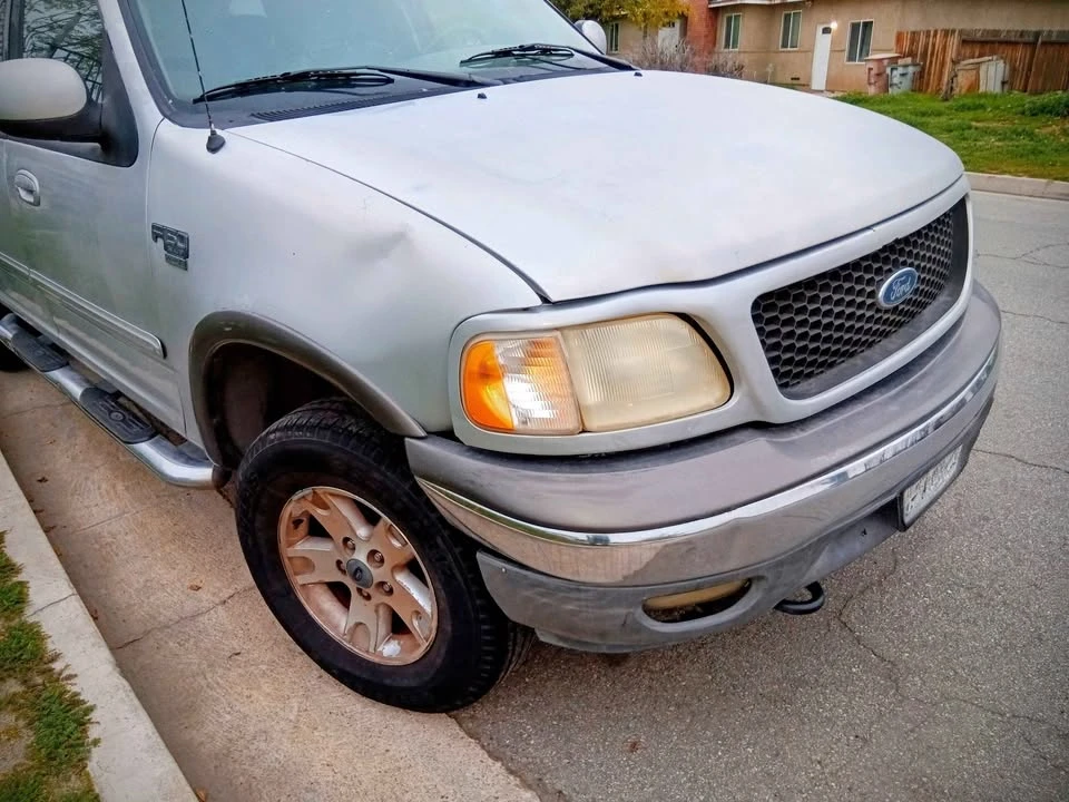 2002 Ford F-150 10th Gen - Image 2 of 10