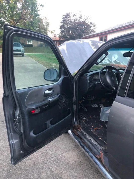 2002 Ford F-150 10th Gen - Image 5 of 10