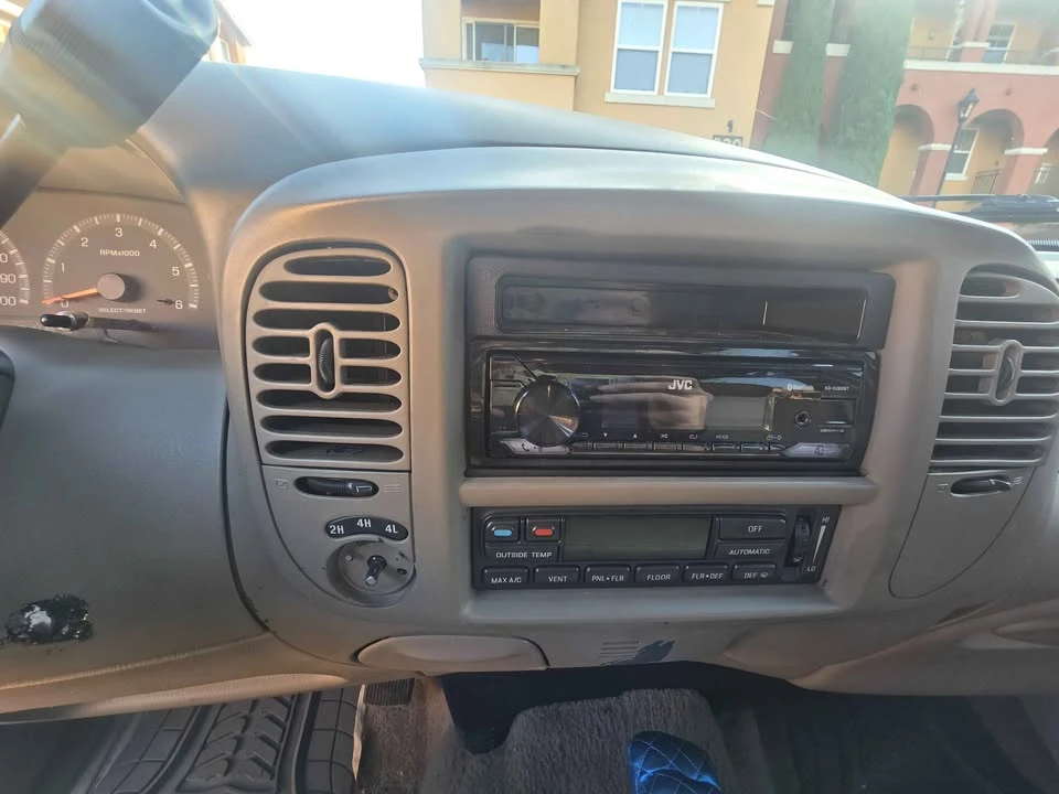 2002 Ford F-150 10th Gen - Image 6 of 9