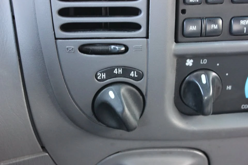 2002 Ford F-150 10th Gen - Image 14 of 18