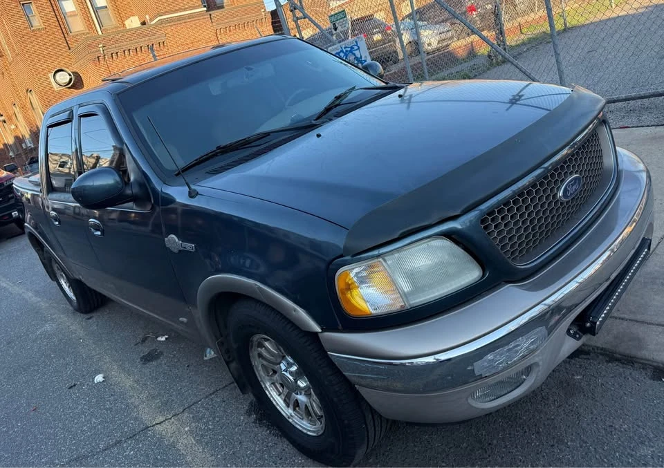 2002 Ford F-150 10th Gen - Image 2 of 10