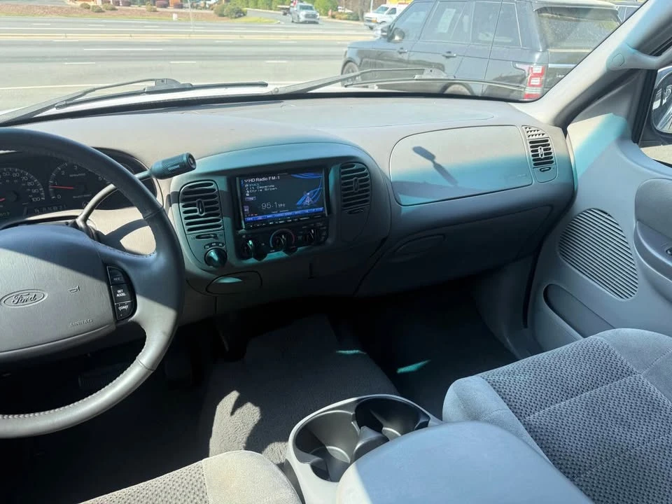 2002 Ford F-150 10th Gen - Image 16 of 20