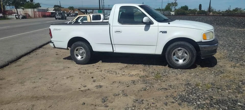 2002 Ford F-150 10th Gen - Image 2 of 5