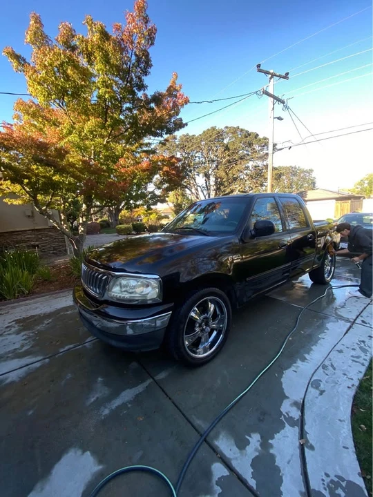 2002 Ford F-150 10th Gen - Image 2 of 19
