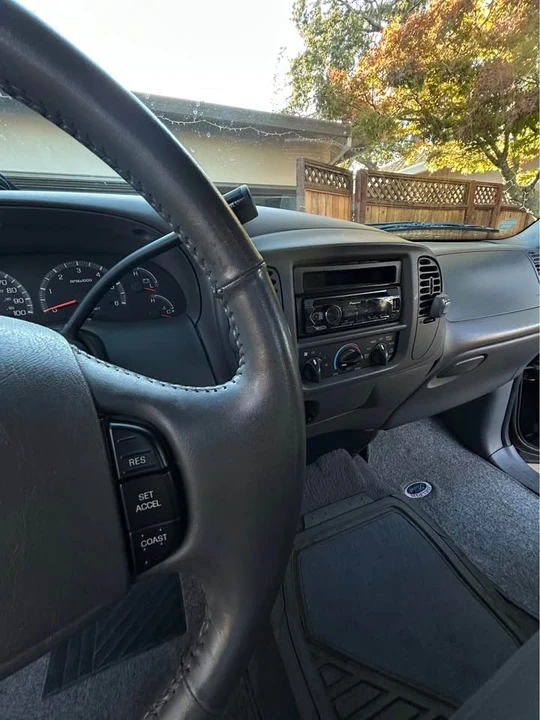 2002 Ford F-150 10th Gen - Image 17 of 19