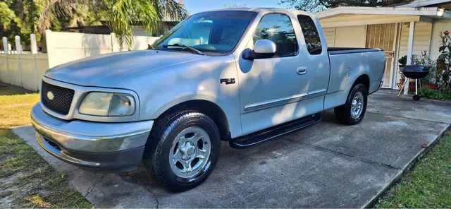 2002 Ford F-150 Super Cab XLT Sport