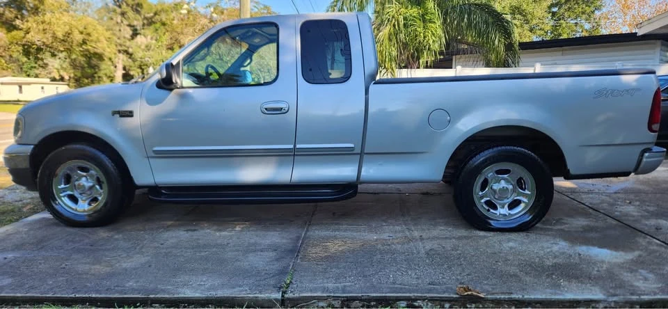 2002 Ford F-150 10th Gen - Image 3 of 10