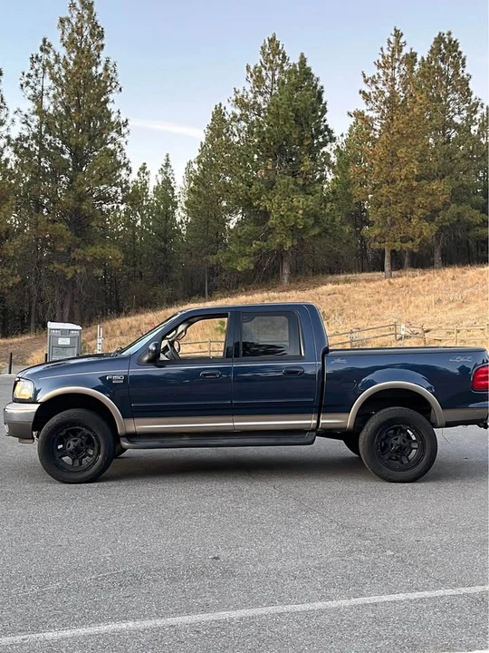 2002 Ford F-150 10th Gen - Image 2 of 15