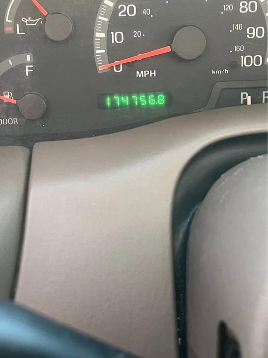 2002 Ford F-150 10th Gen - Image 2 of 10