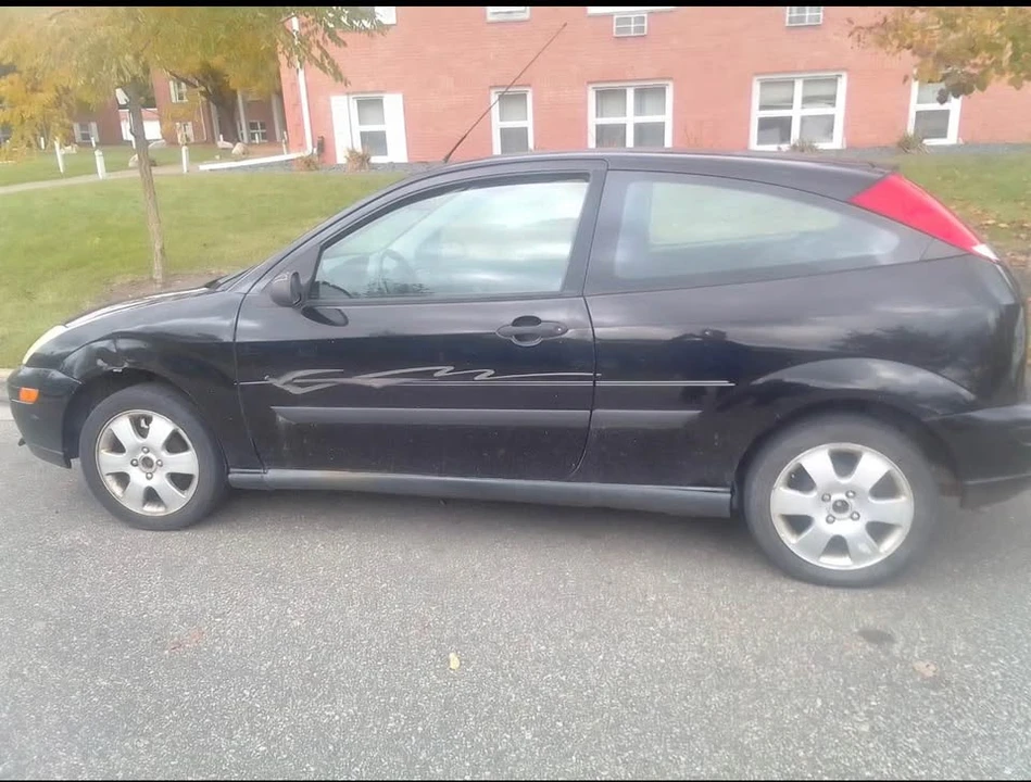 2002 Ford Focus 1st Gen - Image 2 of 4