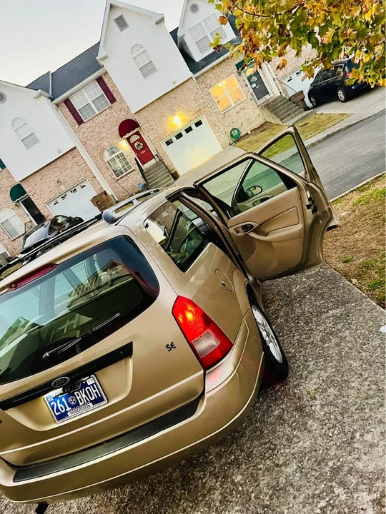 2002 Ford Focus 1st Gen - Image 13 of 15