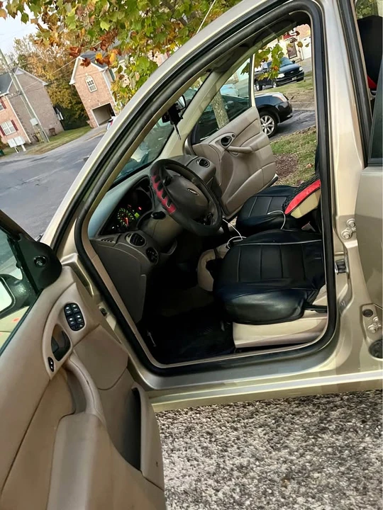 2002 Ford Focus 1st Gen - Image 12 of 15