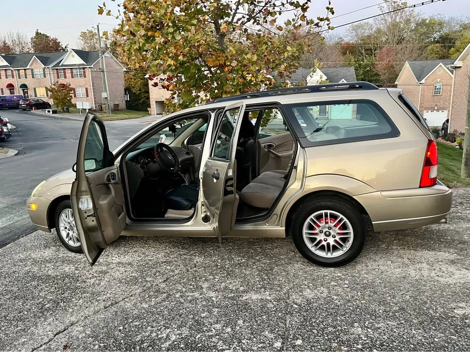 2002 Ford Focus 1st Gen - Image 14 of 15