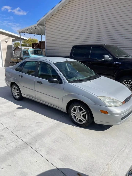 2002 Ford Focus 1st Gen - Image 2 of 10
