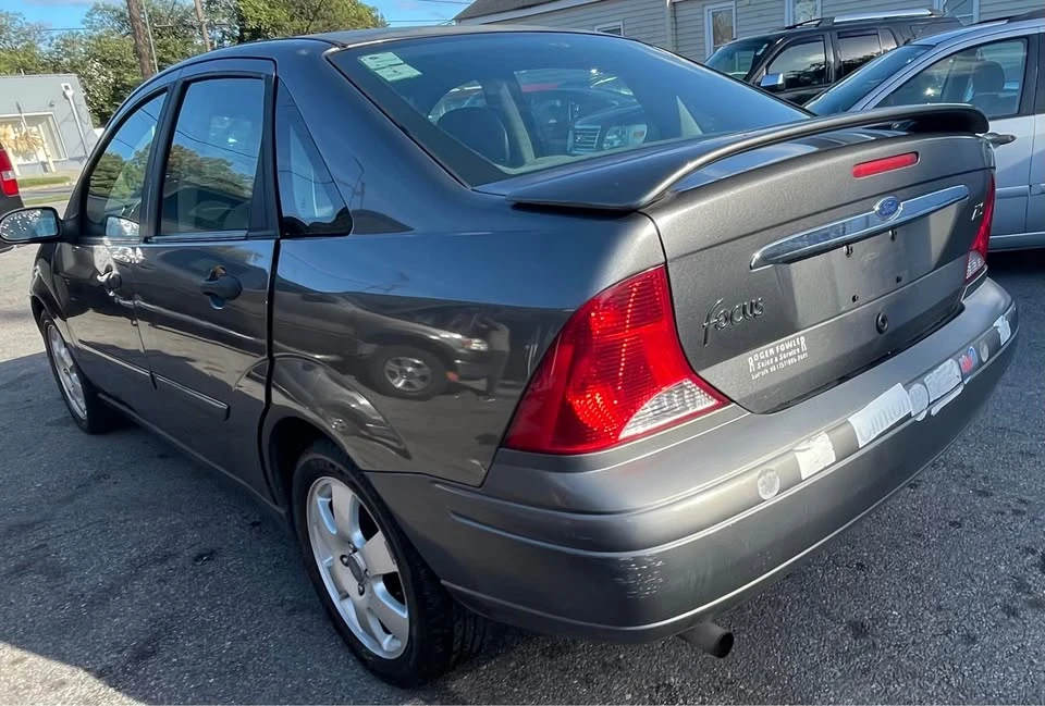 2002 Ford Focus 1st Gen - Image 6 of 15