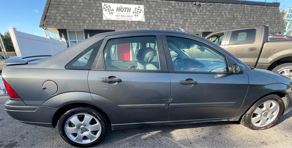 2002 Ford Focus 1st Gen - Image 10 of 15