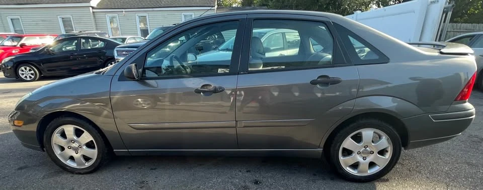 2002 Ford Focus 1st Gen - Image 5 of 15