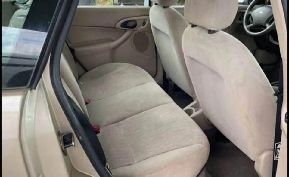 2002 Ford Focus 1st Gen - Image 11 of 13