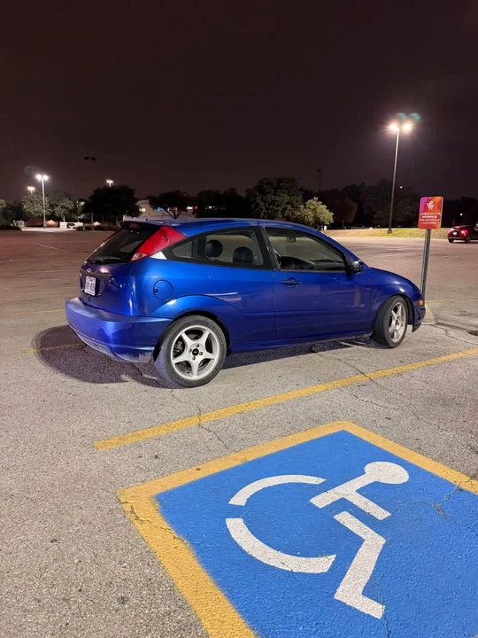 2002 Ford Focus 1st Gen - Image 2 of 4