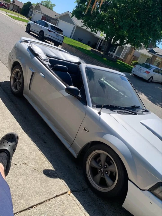 2002 Ford GT - Image 2 of 10