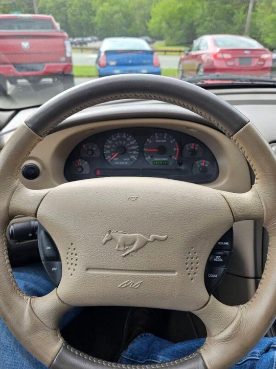 2002 Ford SN95 Mustang - Image 8 of 11