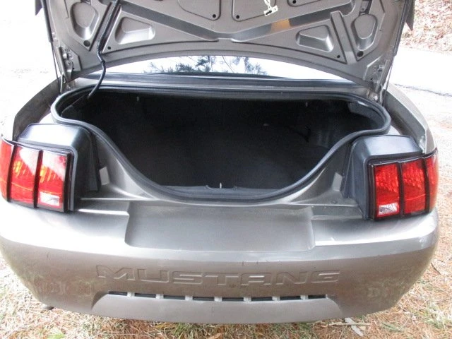 2002 Ford SN95 Mustang - Image 15 of 20