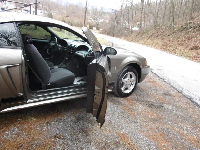 2002 Ford SN95 Mustang - Image 12 of 20