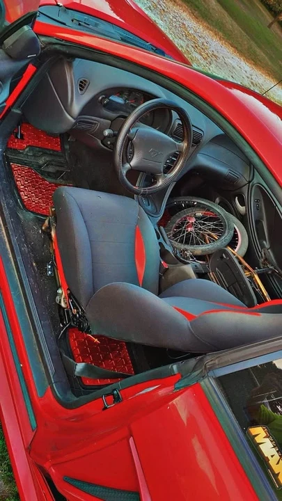 2002 Ford SN95 Mustang - Image 5 of 5
