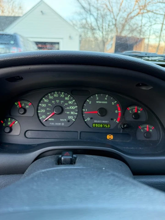 2002 Ford SN95 Mustang - Image 8 of 10