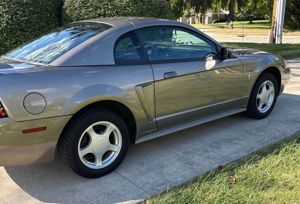 2002 Ford SN95 Mustang - Image 2 of 10