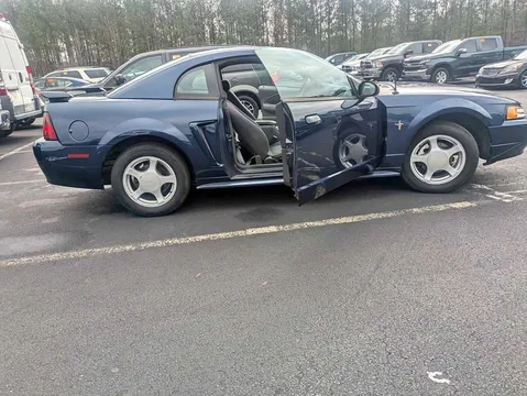 2002 Ford Mustang Coupe