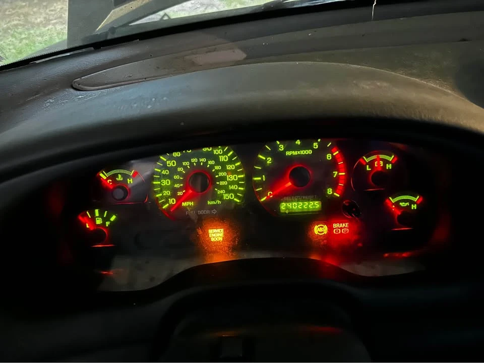 2002 Ford SN95 Mustang - Image 6 of 9