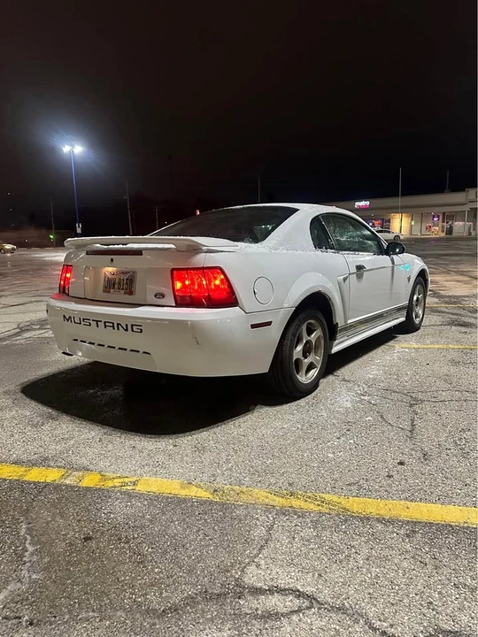 2002 Ford SN95 Mustang - Image 5 of 15