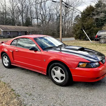 2002 Ford Mustang V6 Coupe