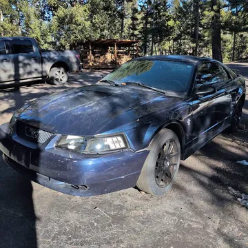 2002 Ford Mustang V6 Coupe