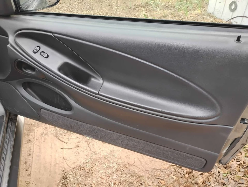 2002 Ford SN95 Mustang - Image 7 of 9