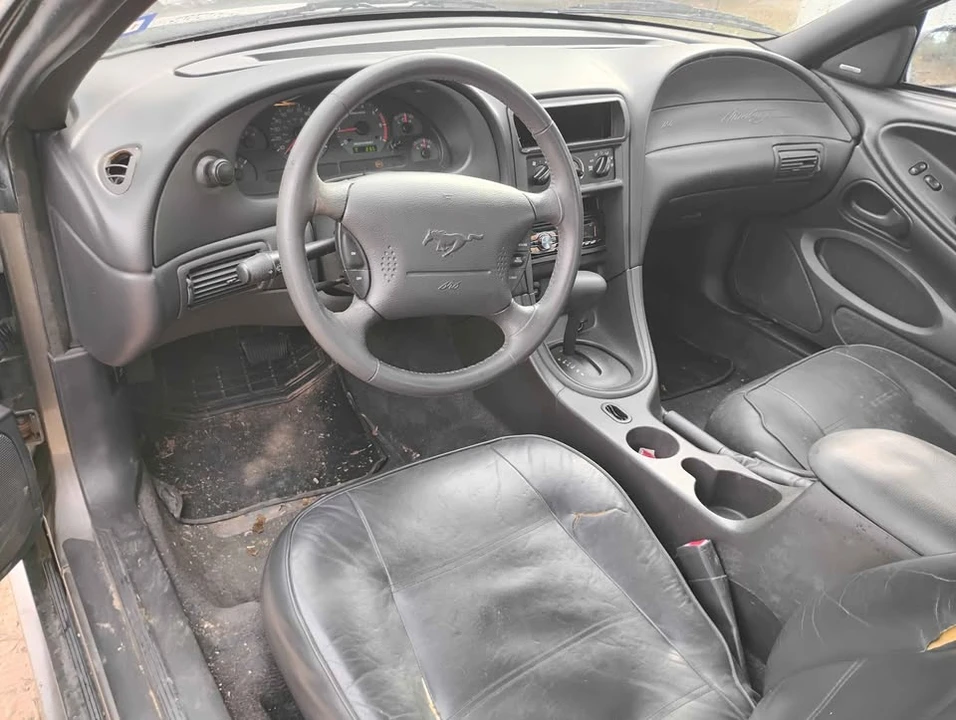 2002 Ford SN95 Mustang - Image 8 of 9