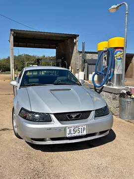 2002 Ford Mustang V6 Coupe