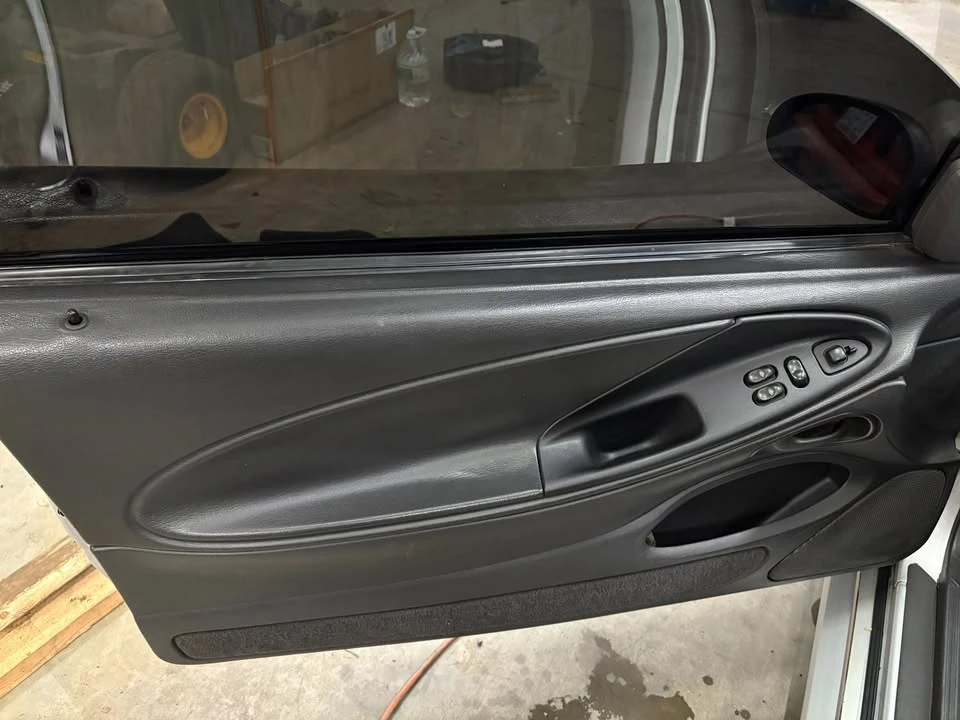 2002 Ford SN95 Mustang - Image 13 of 16