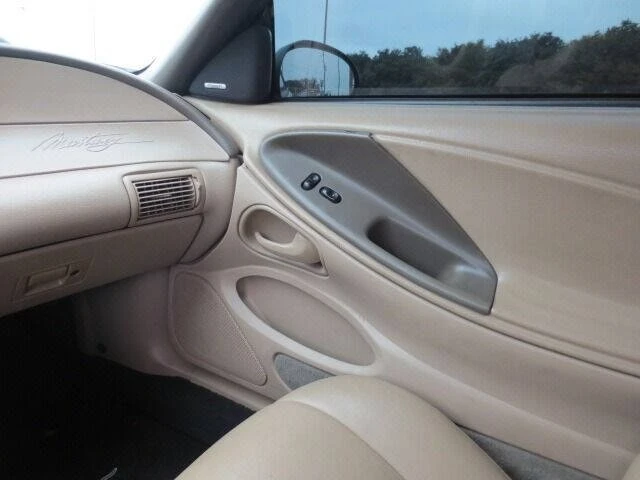 2002 Ford SN95 Mustang - Image 6 of 15
