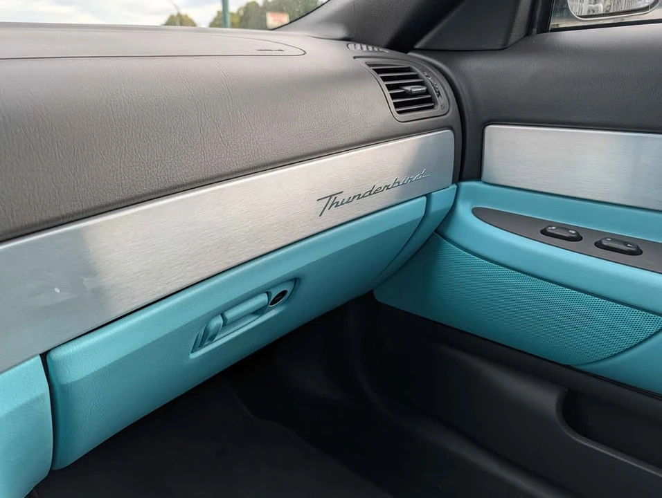 2002 Ford Thunderbird 11th Gen - Image 12 of 12