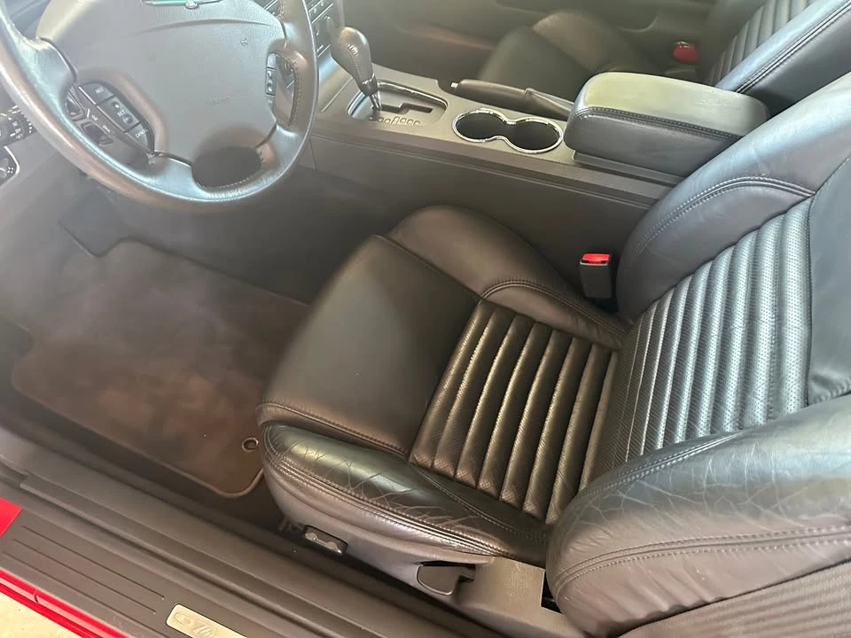 2002 Ford Thunderbird 10th Gen - Image 6 of 9