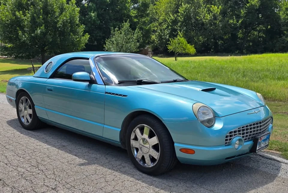 2002 Ford Thunderbird 11th Gen - Image 2 of 10