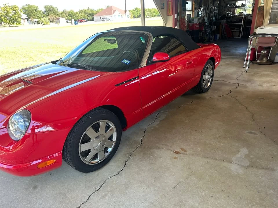 2002 Ford Thunderbird 10th Gen - Image 5 of 9