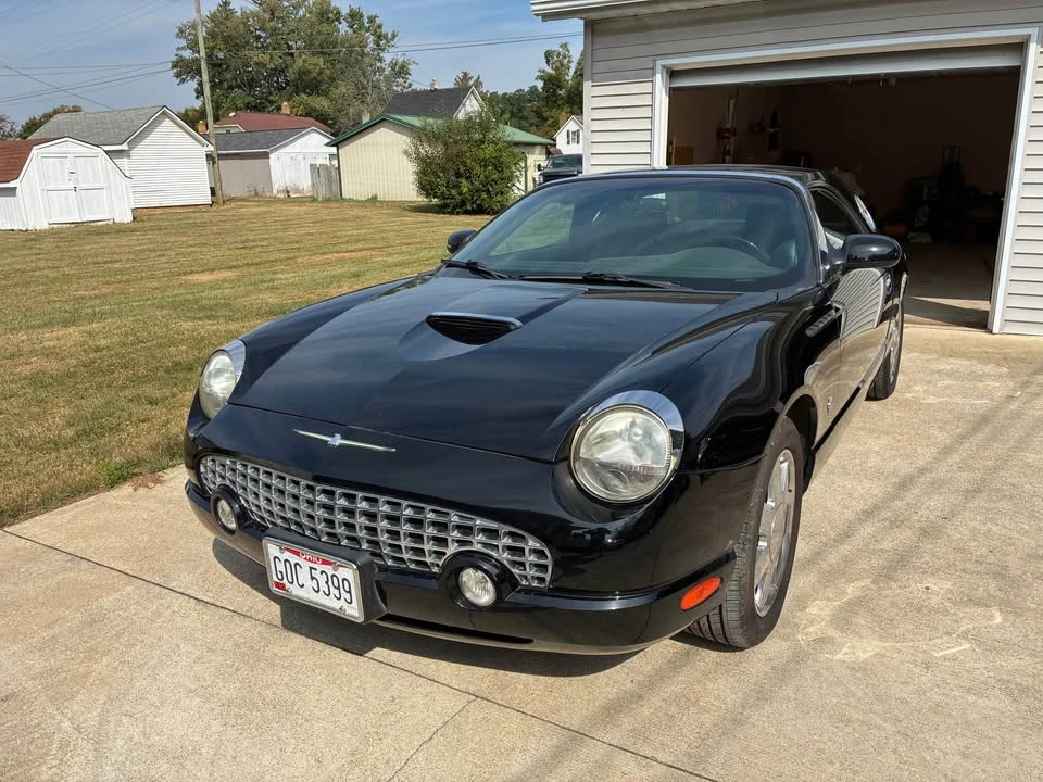 2002 Ford Thunderbird 11th Gen - Image 2 of 6