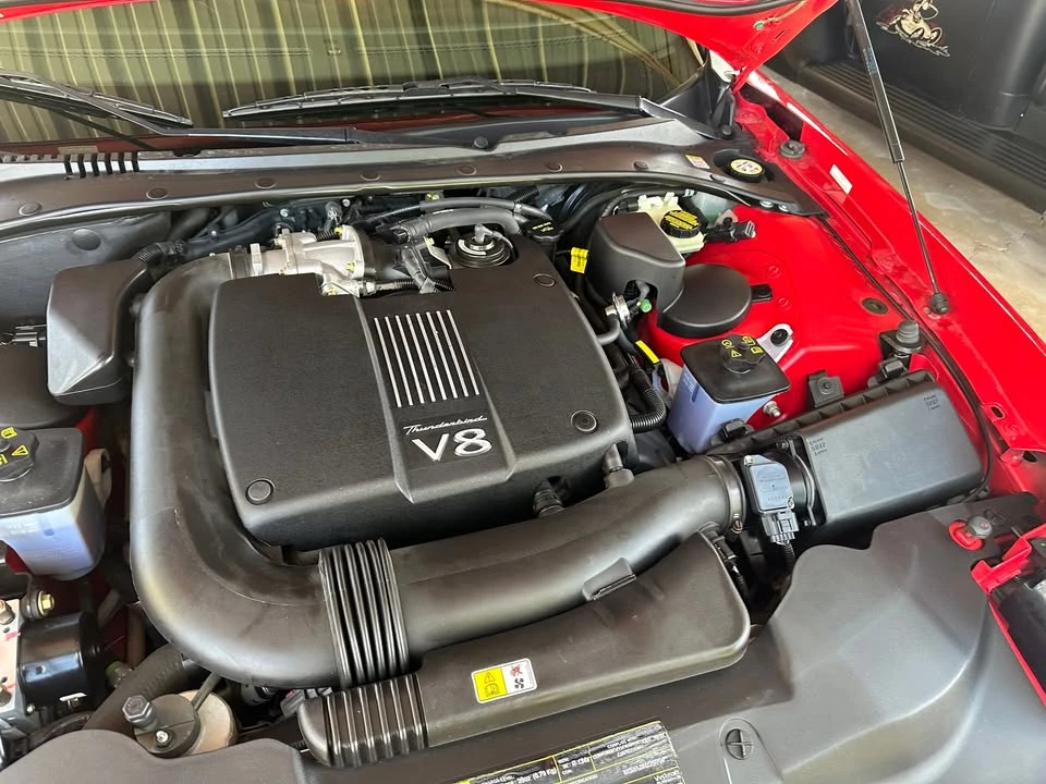 2002 Ford Thunderbird 10th Gen - Image 8 of 9