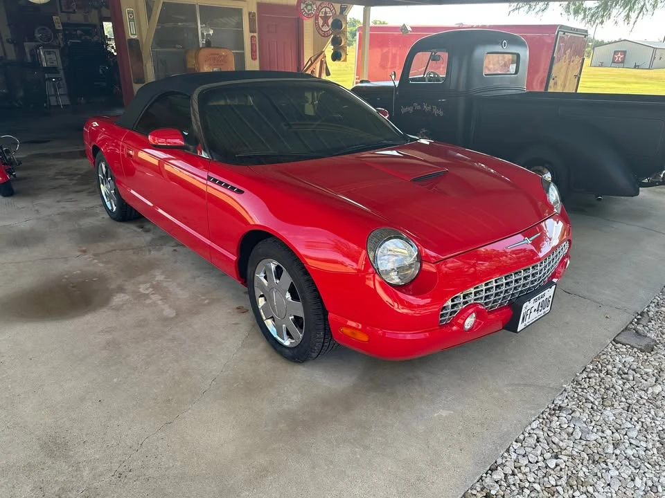 2002 Ford Thunderbird 10th Gen - Image 2 of 9