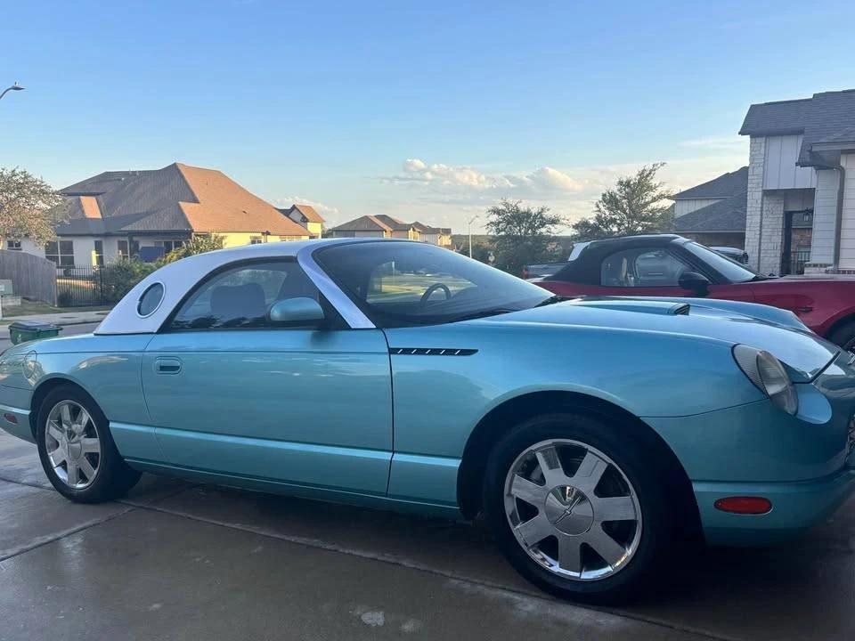 2002 Ford Thunderbird 10th Gen - Image 4 of 10