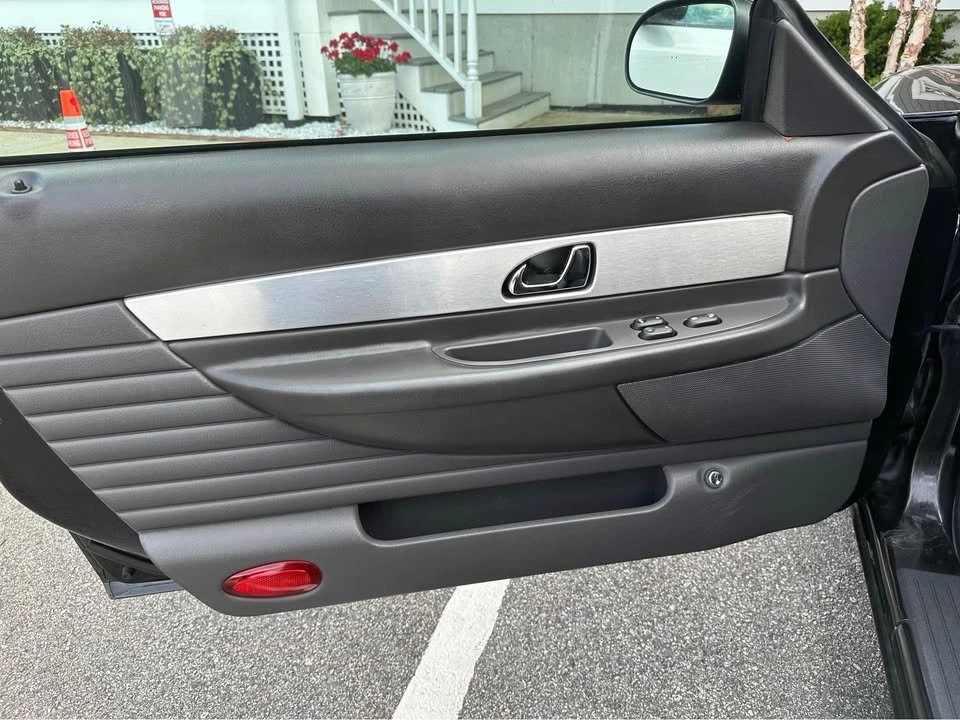 2002 Ford Thunderbird 11th Gen - Image 12 of 16