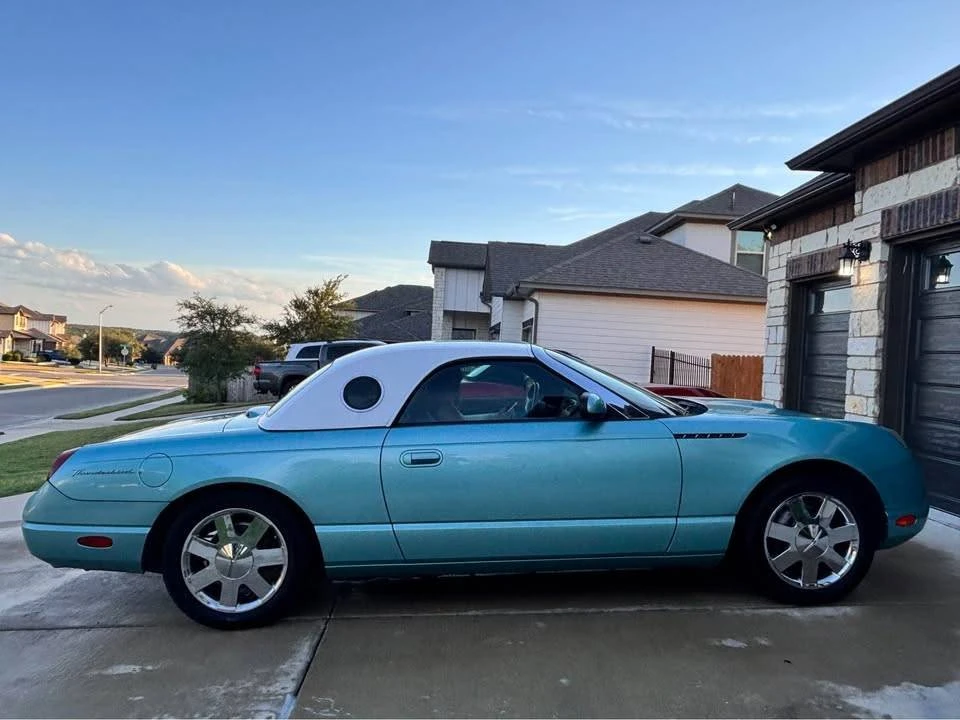 2002 Ford Thunderbird 10th Gen - Image 2 of 10